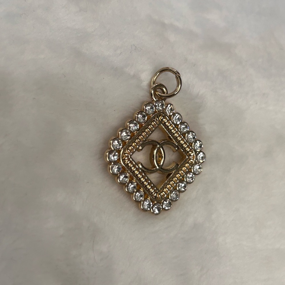 Authentic Chanel Rhinestone CC Zipper Pull Pendant Gold - Picture 2 of 7